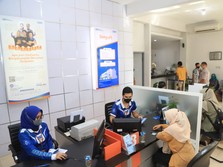 Layanan Lengkap, Cerita Warga NTB Yang Dilayani Gerai Senyum