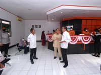Jokowi Bagikan BLT BBM di Maluku Tenggara, Total Sudah 6 Juta