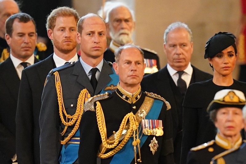 LONDON, ENGLAND - SEPTEMBER 14: David Armstrong-Jones, 2nd Earl of Snowdon, Prince William, Prince of Wales, King Charles III, Anne, Princess Royal, Prince Harry, Duke of Sussex, Timothy Laurence, Prince Andrew, Duke of York and Mr Peter Phillips walk behind the coffin during the procession for the Lying-in State of Queen Elizabeth II on September 14, 2022 in London, England. Queen Elizabeth II's coffin is taken in procession on a Gun Carriage of The King's Troop Royal Horse Artillery from Buckingham Palace to Westminster Hall where she will lay in state until the early morning of her funeral. Queen Elizabeth II died at Balmoral Castle in Scotland on September 8, 2022, and is succeeded by her eldest son, King Charles III.  (Photo by Chris Jackson/Getty Images)