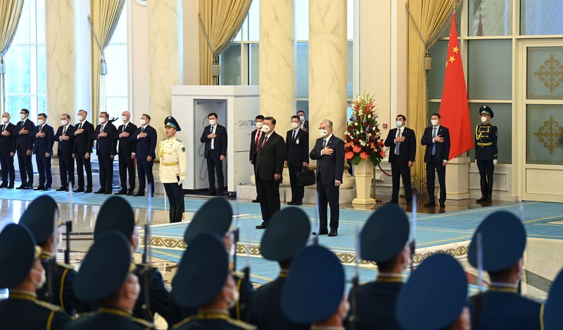 Kazakhstan China Kazakhstan President Kassym-Jomart Tokayev, right, meets Chinese President Xi Jinping in an airport in Nur-Sultan, Kazakhstan, Wednesday, Sept. 14, 2022. (Kazakhstan President press-service via AP)