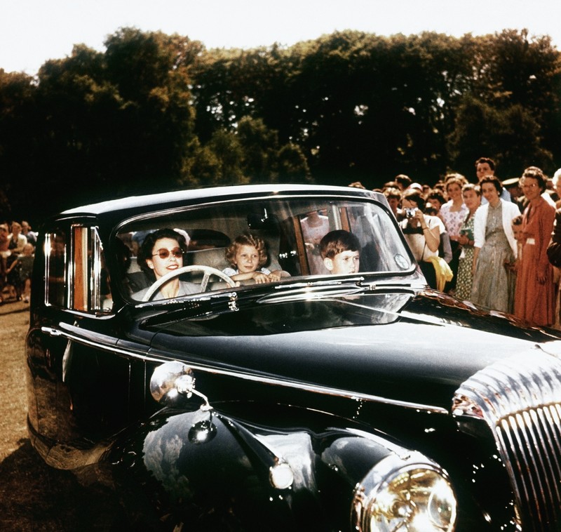 504296796 Princess Elizabeth (later Queen Elizabeth II) with her baby son Prince Charles, 1949. (Photo by Fox Photos/Hulton Archive/Getty Images)