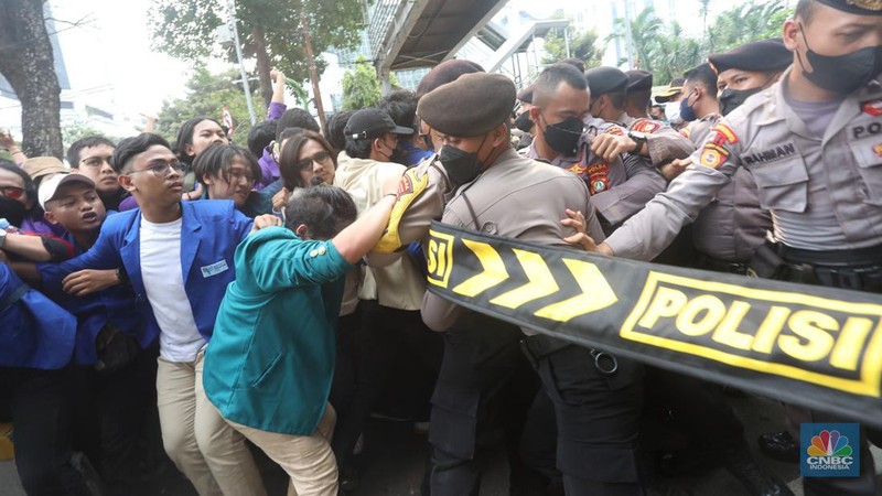Demo BBM (CNBC Indonesia/Andrean Kristianto)