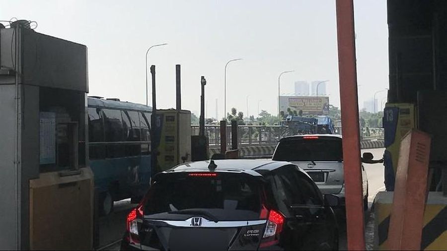 Gerbang Tol (CNBC Indonesia/Fikri Muhammad)