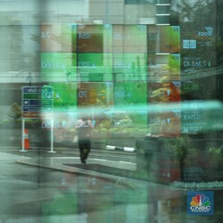 Was-was Suku Bunga BI Naik, Saham Sektor Retail Merosot