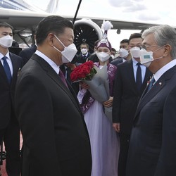 Pecah Telor! Potret Xi Jinping Perdana Tinggalkan China