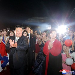 Foto yang Diduga Putri Kim Jong Un Terungkap, Mirip Siapa?