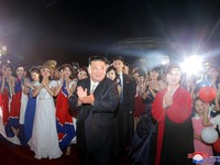 Heboh Ada 'Wanita Baru' di Dekat Kim Jong Un, Siapa Dia?
