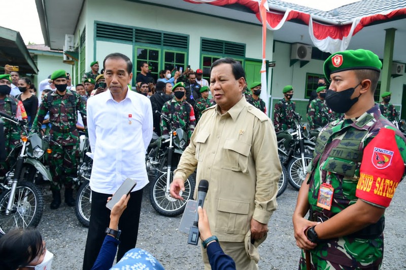 Presiden Jokowi Tinjau Penyerahan Motor di Kodim 1503/Tual. (Foto: Muchlis Jr - Biro Pers Sekretariat Presiden)