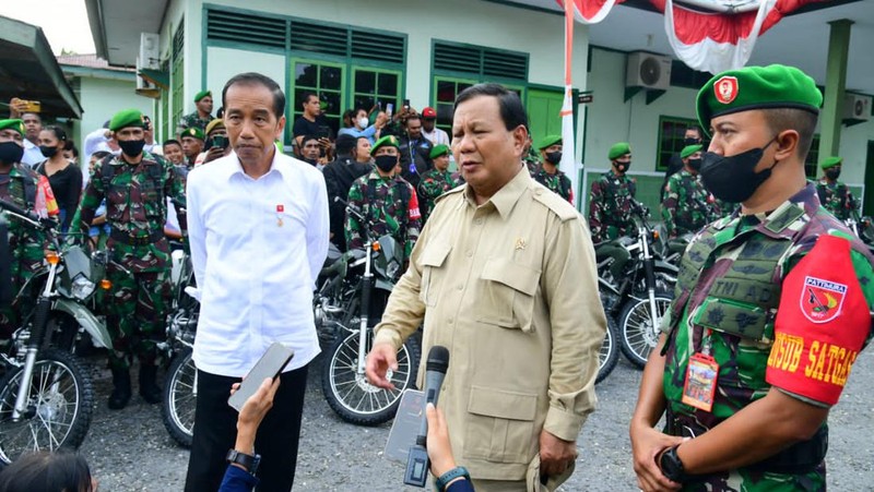Presiden Jokowi Tinjau Penyerahan Motor di Kodim 1503/Tual. (Foto: Muchlis Jr - Biro Pers Sekretariat Presiden)