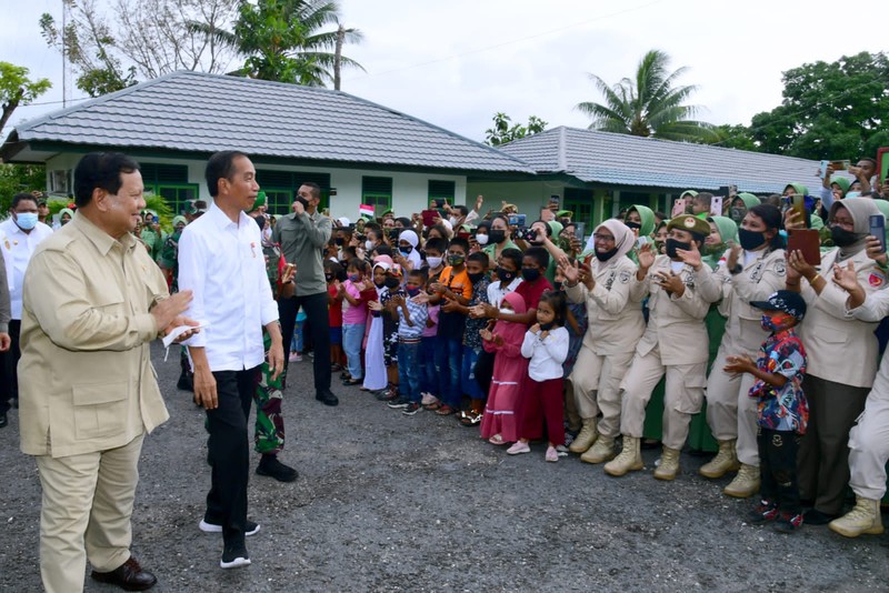 Presiden Jokowi Tinjau Penyerahan Motor di Kodim 1503/Tual. (Foto: Muchlis Jr - Biro Pers Sekretariat Presiden)