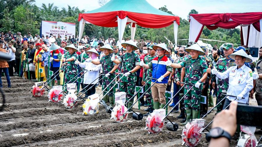PT Pertamina Hulu Rokan (PHR) dan TNI Angkatan Darat (TNI AD) bekerja sama mendukung program Ketahanan Pangan Nasional melalui pengembangan pertanian tanaman pangan di wilayah operasi perusahaan di Riau.