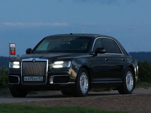 Mirip Presiden AS, Vladimir Putin Bawa Mobil Dinas ke Mana-mana