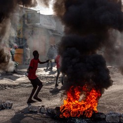Haiti Chaos! Demonstrasi Ricuh, Polisi Tembakkan Gas Air Mata