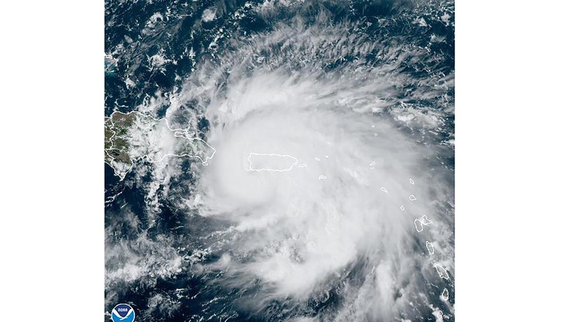 Citra satelit yang disediakan oleh NOAA ini menunjukkan Badai Fiona di Karibia pada Minggu, 18 September 2022. AP/