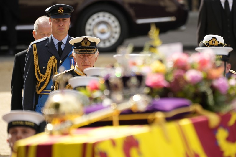 Rangkaian prosesi upacara pemakaman kenegaraan Ratu Elizabeth II pada Senin (19/9) telah dimulai. Getty Images/Chip Somodevilla) Rangkaian prosesi upacara pemakaman kenegaraan Ratu Elizabeth II pada Senin (19/9) telah dimulai. Getty Images/Chip Somodevilla)