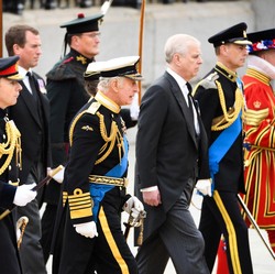 Detik-Detik Perjalanan Terakhir Ratu Elizabeth II