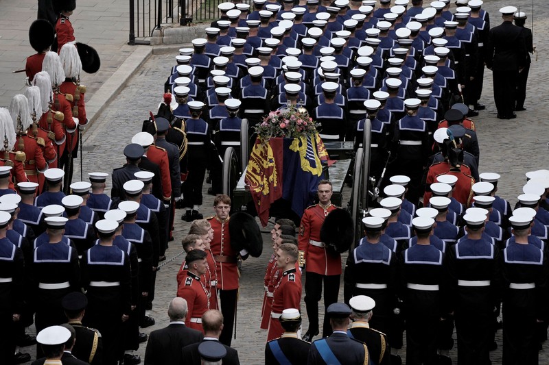 Rangkaian prosesi upacara pemakaman kenegaraan Ratu Elizabeth II pada Senin (19/9) telah dimulai. (Getty Images/Christopher Furlong)