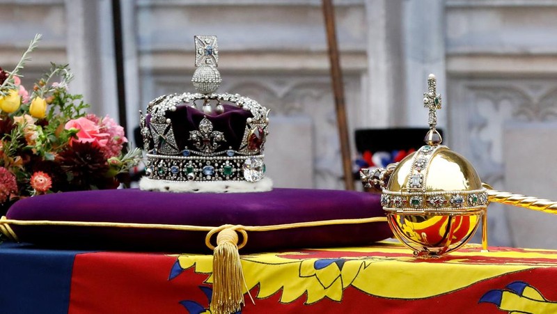 Rangkaian prosesi upacara pemakaman kenegaraan Ratu Elizabeth II pada Senin (19/9) telah dimulai.  Getty Images/Chip Somodevilla)