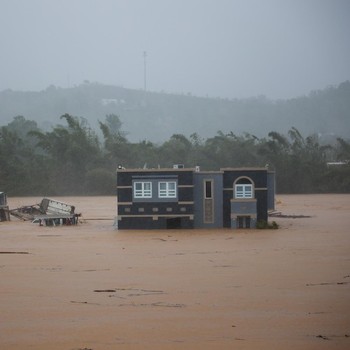 Wajah Puerto Rico Porak-poranda Diterjang Badai Fiona