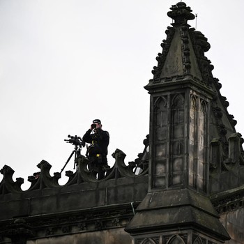 Detik-Detik Pemakaman Ratu Elizabeth II, Sniper Disiagakan