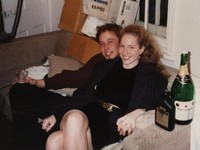Mantan Pacar Elon Musk Jual Foto Jadul Mereka, Cuan Segini