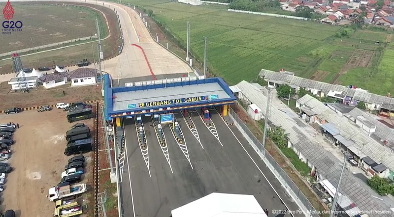 Suasana simpang susun Tol Serpong-Balaraja (Serbaraja) di kawasan Serpong, Tangerang, Banten, Jumat (23/2/2024). (CNBC Indonesia/Muhammad Sabki) Suasana simpang susun Tol Serpong-Balaraja (Serbaraja) di kawasan Serpong, Tangerang, Banten, Jumat (23/2/2024). (CNBC Indonesia/Muhammad Sabki)