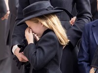 Saat Princess Charlotte Menangis di Pemakaman Ratu Elizabeth