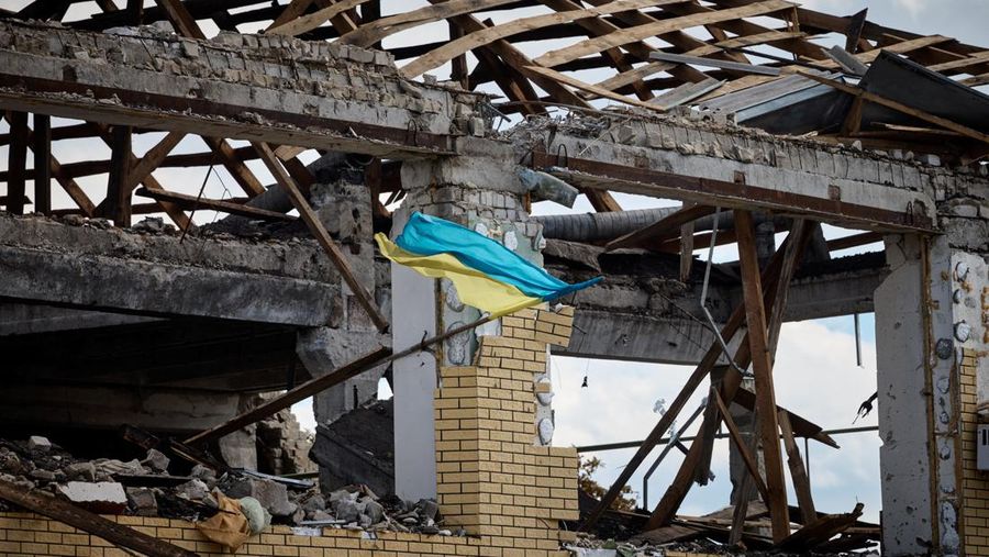 Ukraina mulai melaporkan kembali kemenangan atas Rusia di wilayah terdepan perang bagian Timur. (via REUTERS/UKRAINIAN PRESIDENTIAL PRESS SER)