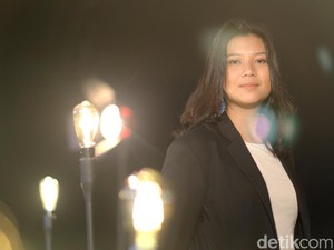 Danilla: Imajinasi Senja dan Kopi