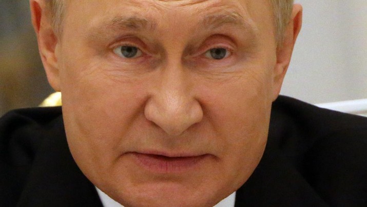 Presiden Rusia Vladimir Putin berbicara selama pertemuan di kompleks industri militer di Kremlin, 20 September 2022, di Moskow, Rusia. (Getty Images/Contributor) Presiden Rusia Vladimir Putin berbicara selama pertemuan di kompleks industri militer di Kremlin, 20 September 2022, di Moskow, Rusia. (Getty Images/Contributor)
