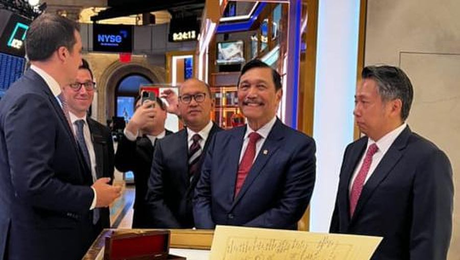 Menteri Koordinator Bidang Kemaritiman dan Investasi Jenderal TNI (Purn.) Luhut Binsar Pandjaitan terpantau membuka jam perdagangan alias opening bell di New York Stock Exchange (NYSE) pada Rabu (21/9/2022) waktu setempat.  (Tangkapan Layar)