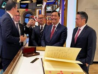 Luhut: Dunia Melihat Indonesia Kekuatan Baru, Super Power!
