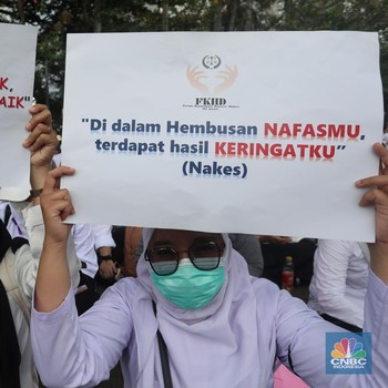 Turun ke Jalan, Nakes Honorer Minta ke Jokowi Angkat Jadi ASN