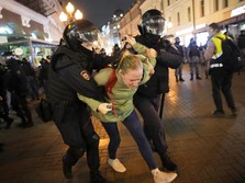 Gegara Tolak Perang, Aktivis Rusia Diduga Diperkosa Polisi