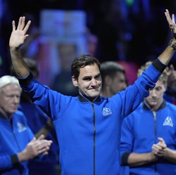 Roger Federer Menangis Terharu, Pamit dari Tenis