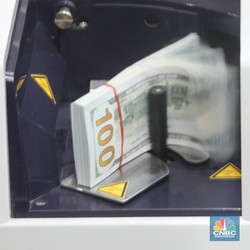 Rupiah Melemah, Dolar Naik 0,19% Jadi Rp 16.070