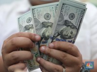 Rupiah Keok Jelang Natal, Dolar Naik Tipis ke Rp16.185