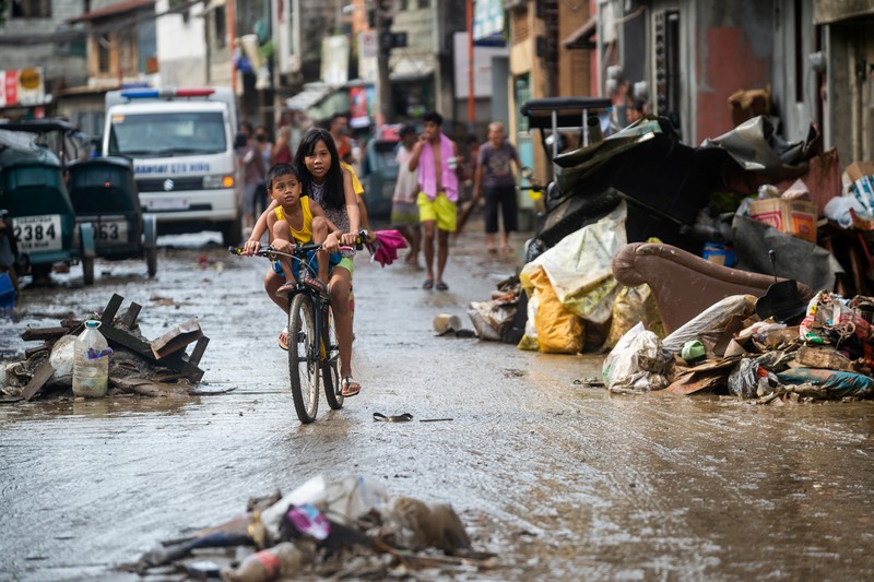 Foto udara banjir usai Topan Super Noru menerjang kawasan San Miguel, provinsi Bulacan, Filipina, Senin (26/9/2022) Topan Noru ini telah diklasifikasikan sebagai topan kategori 3 setelah kecepatan angin itu meningkat menjadi 185 km per jam dari 120 kpj pada Sabtu malam. (REUTERS/Adrian Portugal)