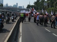 Ribuan Massa Demo Harga BBM di DPR, Hindari Daerah Ini
