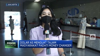 Dolar AS Menguat Tajam, Money Changer "Diserbu"