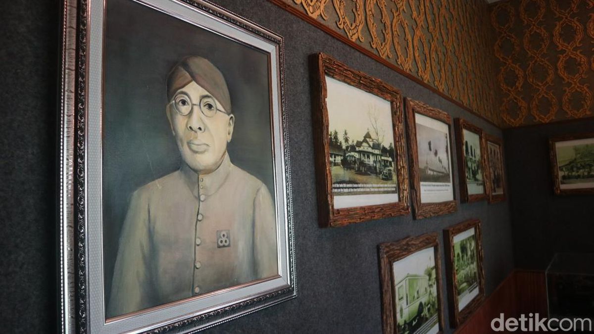 Kisah Raja Kretek Asal Kudus, Sebar Brosur Rokok dari Langit — NadiKabar.com