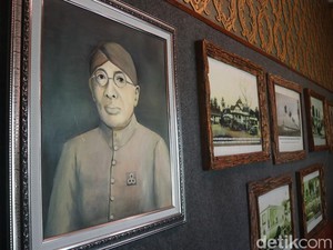 Kisah Raja Kretek Asal Kudus, Sebar Brosur Rokok dari Langit