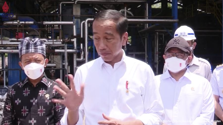 Presiden Jokowi Tinjau Pabrik Aspal PT Wika Bitumen, Kabupaten Buton, 27 September 2022. (Tangkapan Layar via Youtube Sekretariat Presiden)