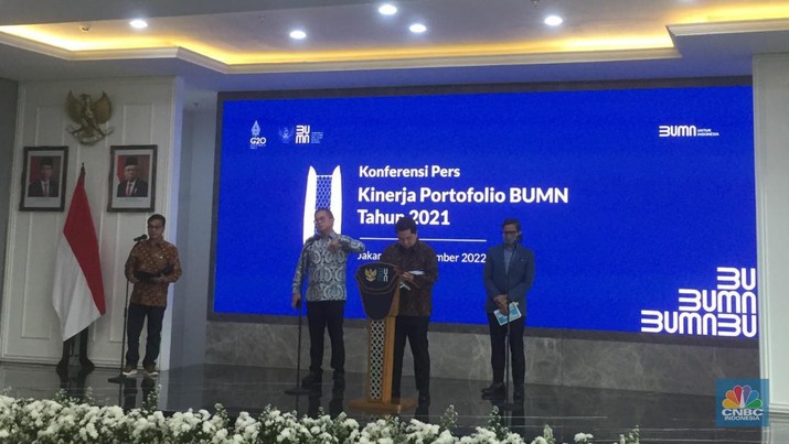 Konfrensi Pers Kinerja Portfolio BUMN Tahun 2021 (CNBC Indonesia/Romys Binekasri)