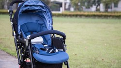 Viral Wanita di Surabaya Ikut Lari 5K Sambil Gendong Anak, Keluhkan Stroller Disita