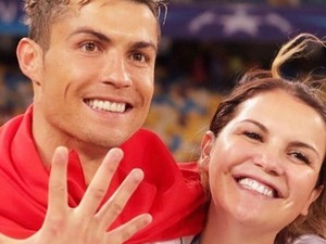 Kakak Ronaldo Ikutan Sindir Messi soal Ballon dOr