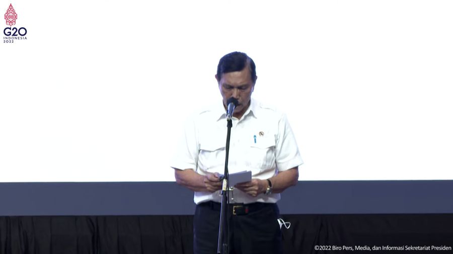 Menteri Koordinator bidang Kemaritiman dan Investasi Luhut Binsar Pandjaitanb Saat Pengarahan Presiden kepada seluruh Menteri/Kepala Lembaga, Kepala Daerah, Pangdam dan Kapolda. (Tangkapan layar Youtube Sekretariat Presiden)