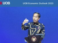 Jokowi: Dunia 'Kelaparan', Orang RI Masih Bisa ke Restoran