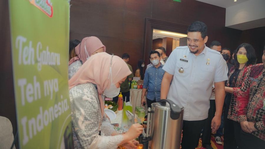 Wali Kota Medan Bobby Nasution mendorong Dinas Penanaman Modal Pelayanan Terpadu Satu Pintu (PMPTSP) agar dapat menjaring investasi untuk percepatan pembangunan di kota ini.