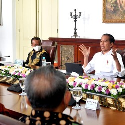 Jokowi Tiba-tiba Didatangi Kalangan Mahasiswa di Istana Bogor